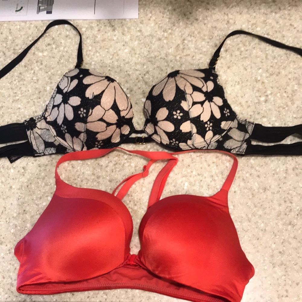 Victoria secret Bras. 32b